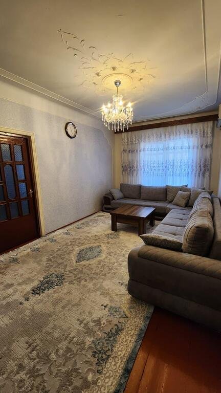 Satılır 5 otaqlı köhnə tikili, 110 m², Qaraçuxur-2