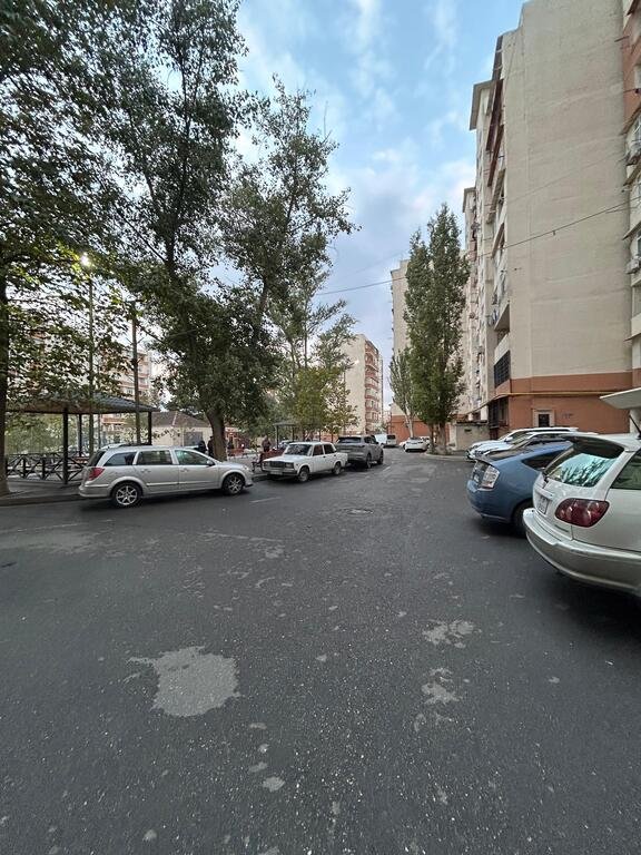 Satılır 2 otaqlı köhnə tikili, 45 m², Massiv V-1