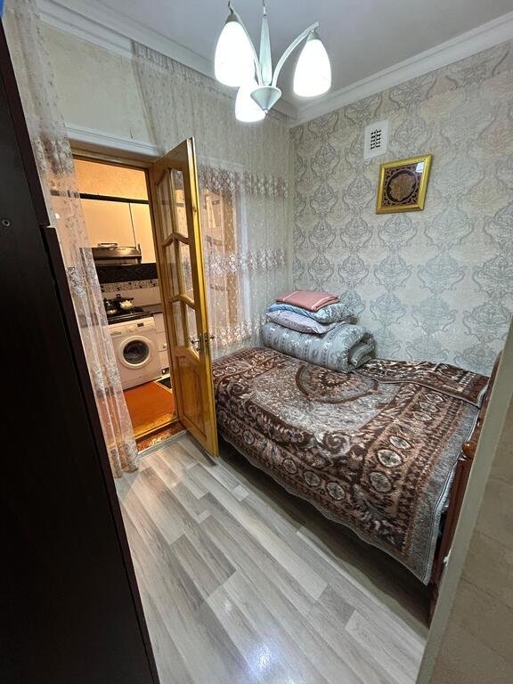 Satılır 2 otaqlı köhnə tikili, 45 m², Massiv V-3