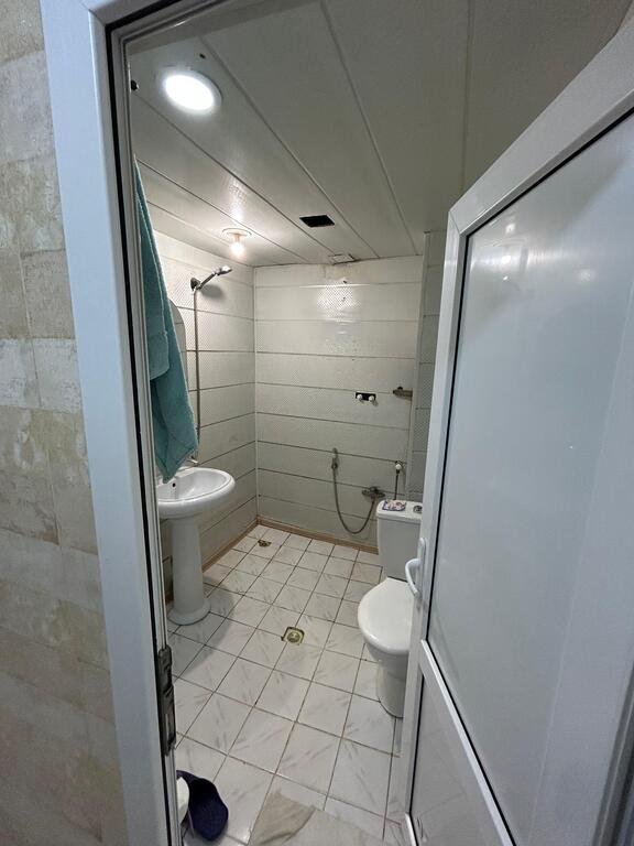 Satılır 2 otaqlı köhnə tikili, 45 m², Massiv V-5
