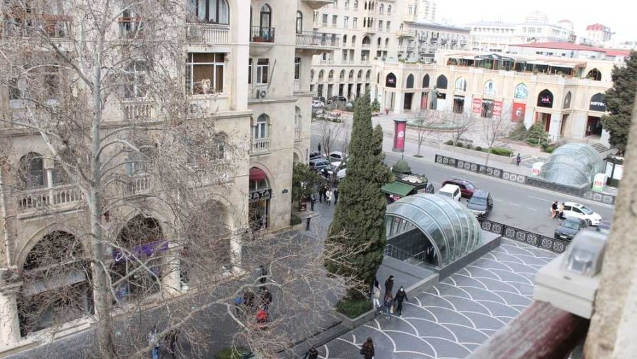 Kirayə verilir 2 otaqlı köhnə tikili, 60 m², Sahil m.-1