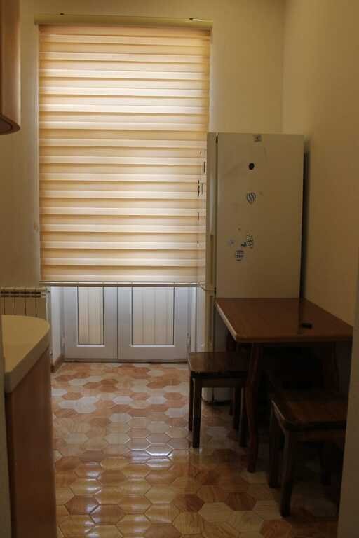Kirayə verilir 2 otaqlı köhnə tikili, 60 m², Sahil m.-7