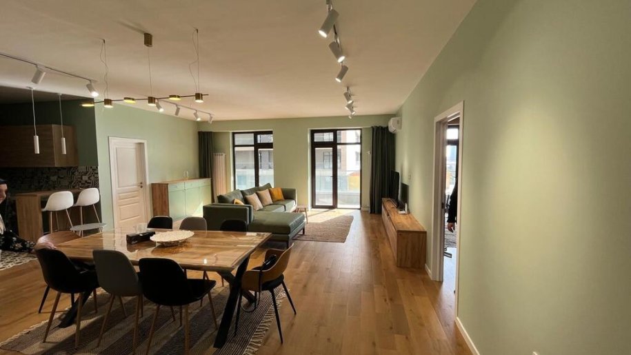 Kirayə verilir 4 otaqlı yeni tikili, 140 m², 8 noyabr-3