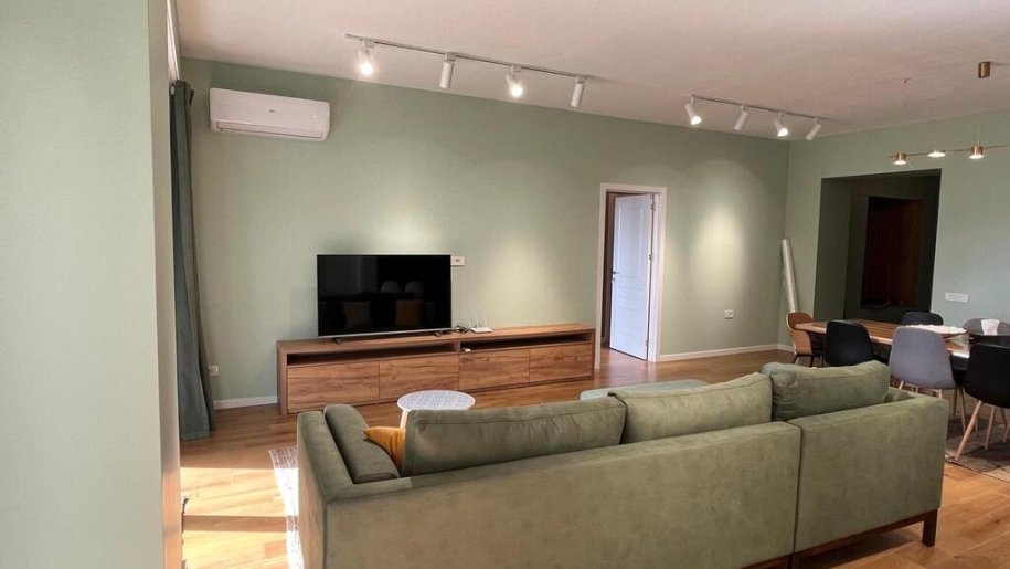 Kirayə verilir 4 otaqlı yeni tikili, 140 m², 8 noyabr-4