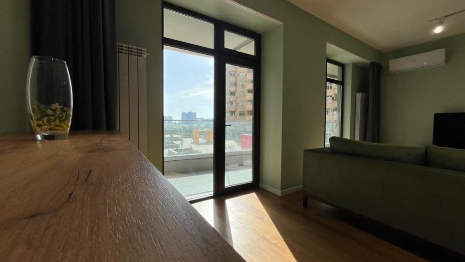Kirayə verilir 4 otaqlı yeni tikili, 140 m², 8 noyabr-8