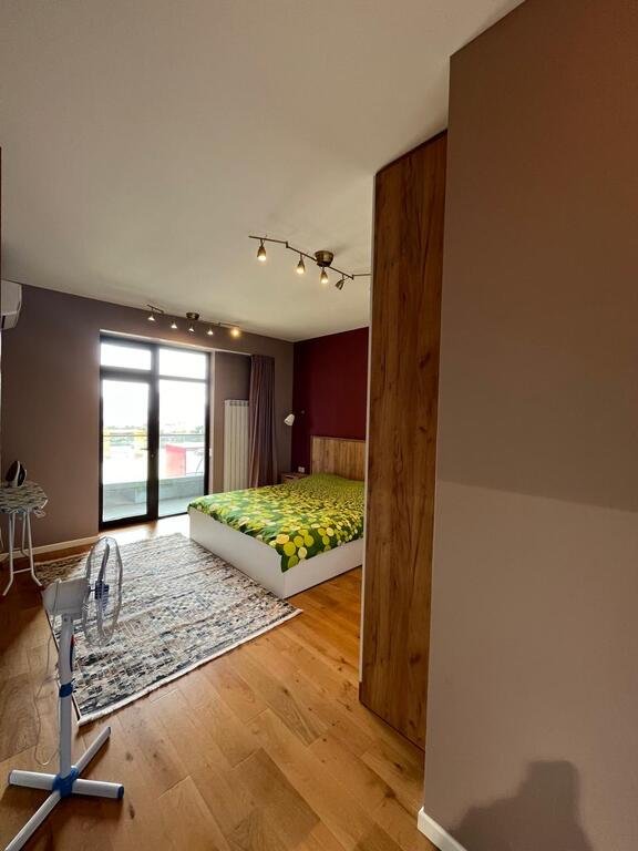 Kirayə verilir 4 otaqlı yeni tikili, 140 m², 8 noyabr-13