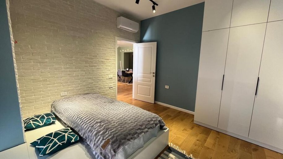Kirayə verilir 4 otaqlı yeni tikili, 140 m², 8 noyabr-16