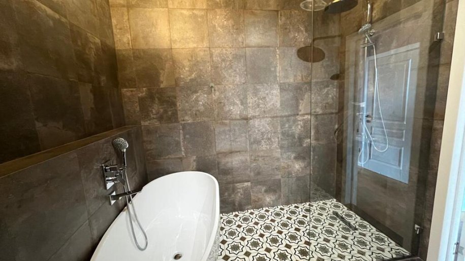 Kirayə verilir 4 otaqlı yeni tikili, 140 m², 8 noyabr-26