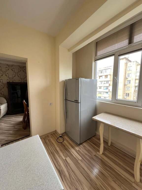 Kirayə verilir 3 otaqlı köhnə tikili, 70 m², Həzi Aslanov m.-8