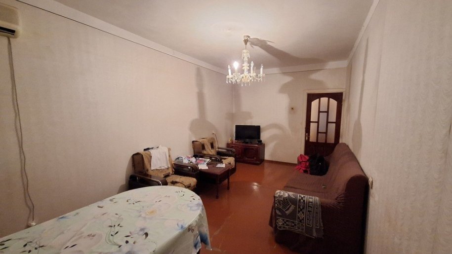Satılır 5 otaqlı köhnə tikili, 130 m², Azadlıq Prospekti m.-2