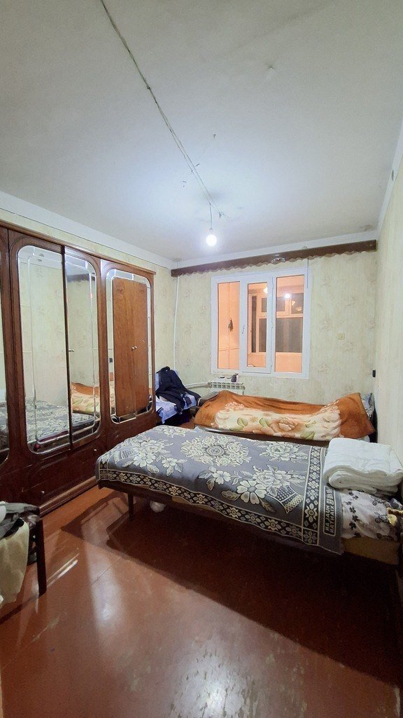 Satılır 5 otaqlı köhnə tikili, 130 m², Azadlıq Prospekti m.-6