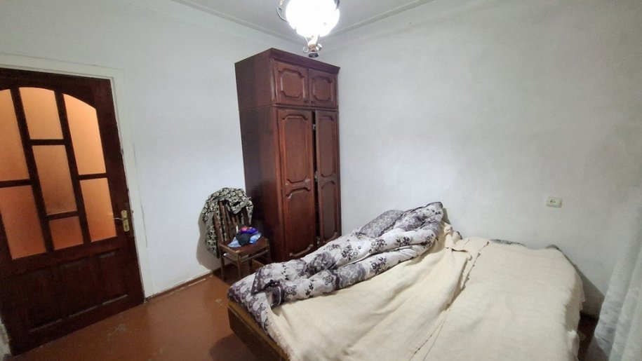 Satılır 5 otaqlı köhnə tikili, 130 m², Azadlıq Prospekti m.-13