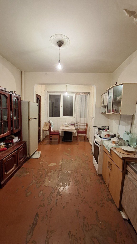 Satılır 5 otaqlı köhnə tikili, 130 m², Azadlıq Prospekti m.-14