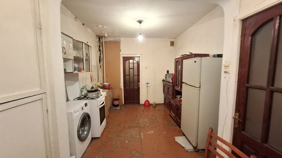 Satılır 5 otaqlı köhnə tikili, 130 m², Azadlıq Prospekti m.-16