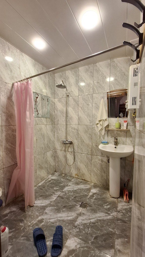 Satılır 5 otaqlı köhnə tikili, 130 m², Azadlıq Prospekti m.-17