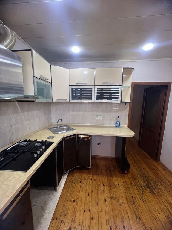 Kirayə verilir 2 otaqlı köhnə tikili, 88 m², Memar Əcəmi m.-3