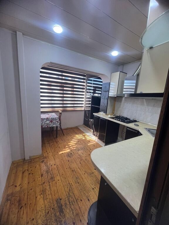 Kirayə verilir 2 otaqlı köhnə tikili, 88 m², Memar Əcəmi m.-5