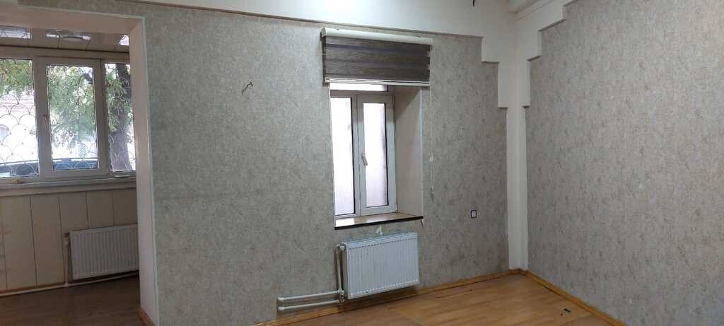 90 m<sup>2</sup> ofis icarəyə verilir, 28 May m.-5