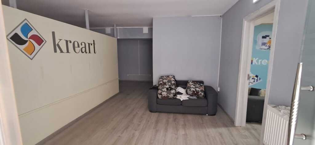 60 m<sup>2</sup> ofis icarəyə verilir, İçərişəhər m.-6
