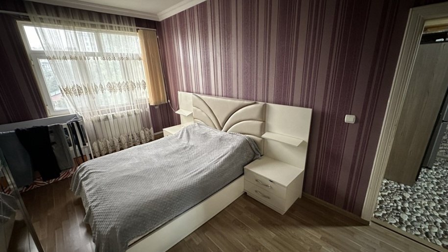 Kirayə verilir 3 otaqlı köhnə tikili, 65 m², Memar Əcəmi m.-1