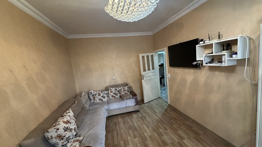 Kirayə verilir 3 otaqlı köhnə tikili, 65 m², Memar Əcəmi m.-7