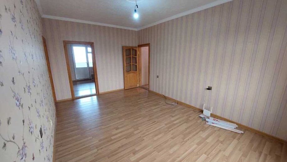 Satılır 5 otaqlı köhnə tikili, 120 m², Əhmədli m.-17