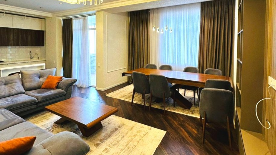 Satılır 4 otaqlı yeni tikili, 134 m², Qara Qarayev m.-2