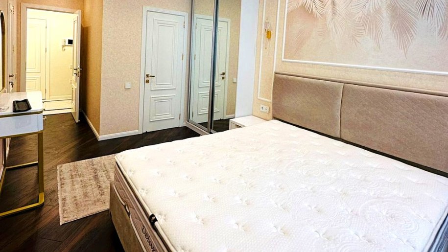 Satılır 4 otaqlı yeni tikili, 134 m², Qara Qarayev m.-5