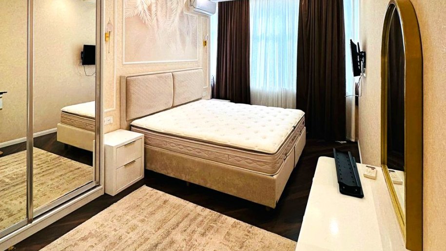 Satılır 4 otaqlı yeni tikili, 134 m², Qara Qarayev m.-7