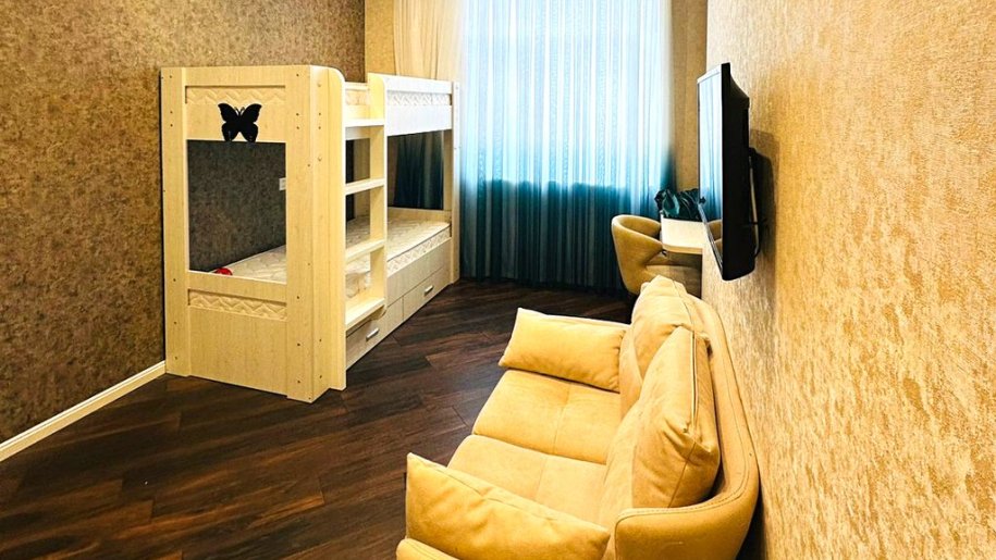 Satılır 4 otaqlı yeni tikili, 134 m², Qara Qarayev m.-8
