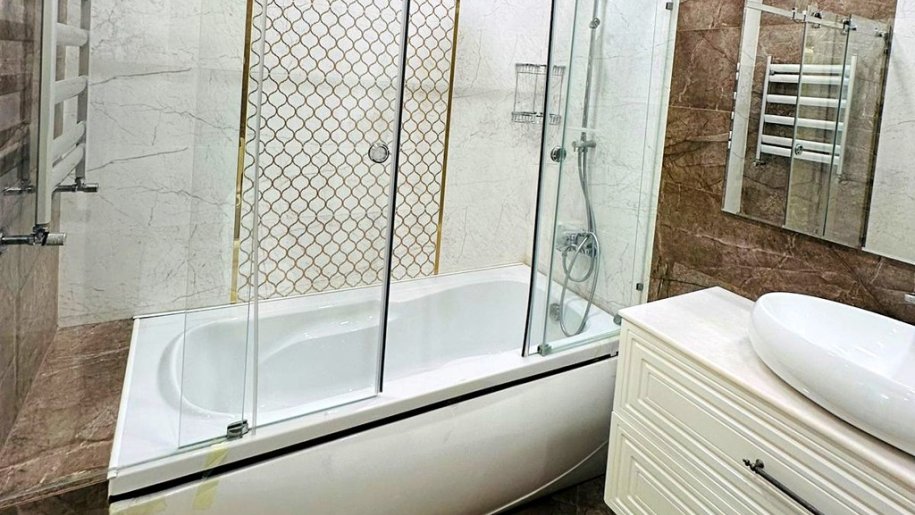 Satılır 4 otaqlı yeni tikili, 134 m², Qara Qarayev m.-10