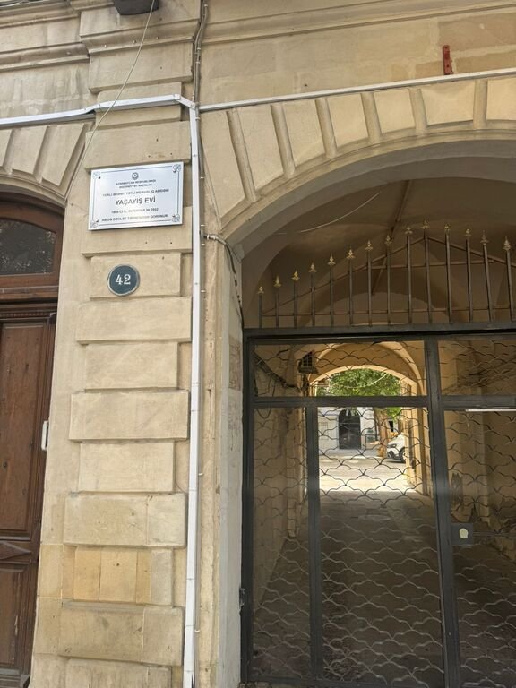 Satılır 5 otaqlı köhnə tikili, 79 m², 28 May m.-2