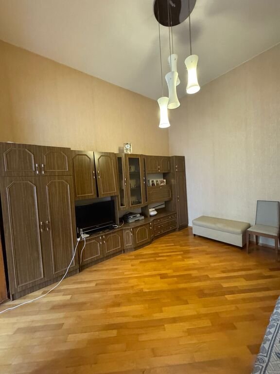 Satılır 5 otaqlı köhnə tikili, 79 m², 28 May m.-8