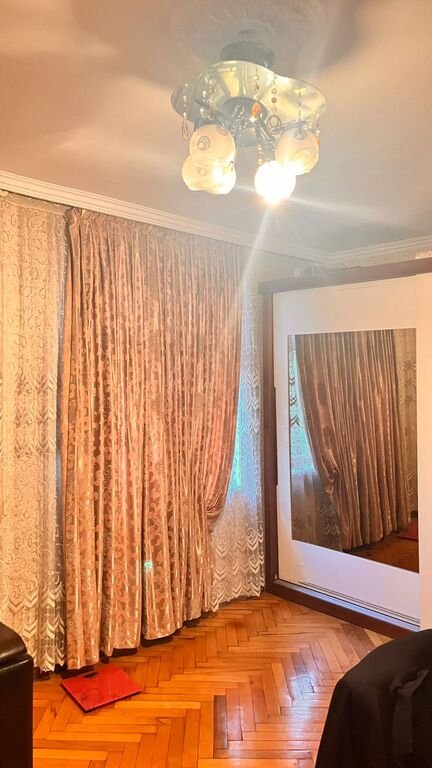 Kirayə verilir 1 otaqlı köhnə tikili, 30 m², Elmlər Akademiyası m.-3