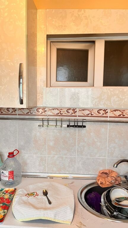 Kirayə verilir 1 otaqlı köhnə tikili, 30 m², Elmlər Akademiyası m.-5