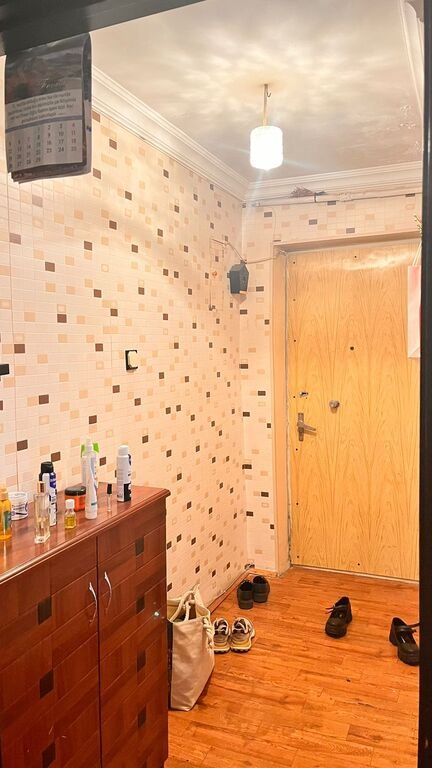 Kirayə verilir 1 otaqlı köhnə tikili, 30 m², Elmlər Akademiyası m.-6
