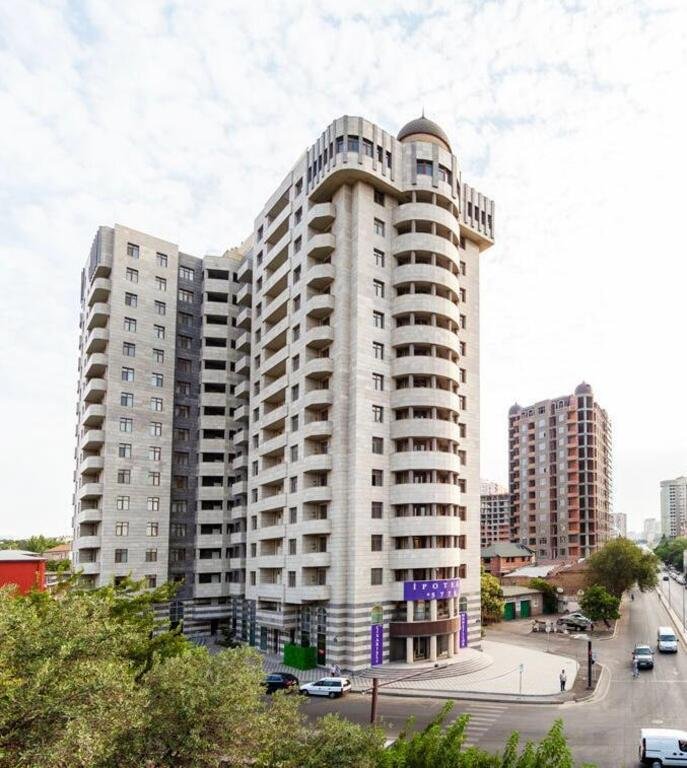 Kirayə verilir 4 otaqlı yeni tikili, 150 m², 28 May m.-15