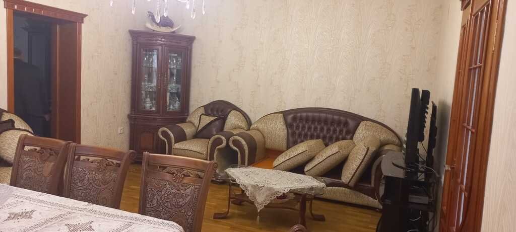 Kirayə verilir 4 otaqlı köhnə tikili, 105 m², 8 noyabr-2