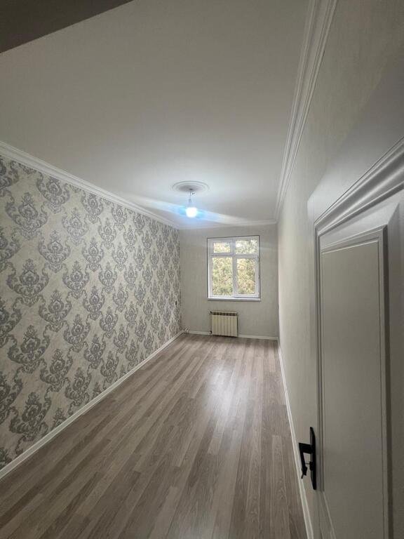 Satılır 2 otaqlı köhnə tikili, 76 m², 20 Yanvar m.-5