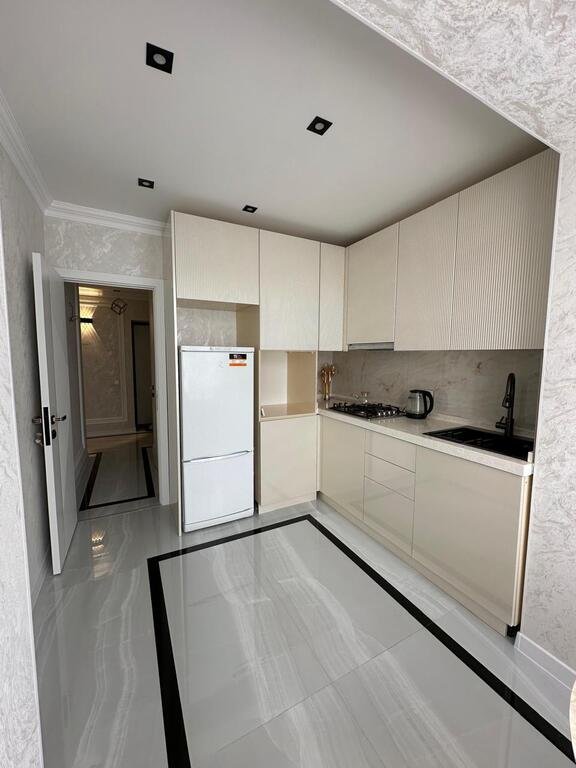 Kirayə verilir 3 otaqlı yeni tikili, 120 m², Sahil m.-9
