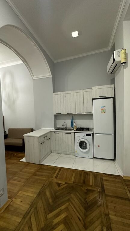 Kirayə verilir 1 otaqlı köhnə tikili, 57 m², 28 May m.-2