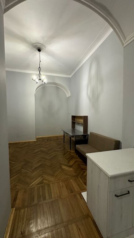 Kirayə verilir 1 otaqlı köhnə tikili, 57 m², 28 May m.-8