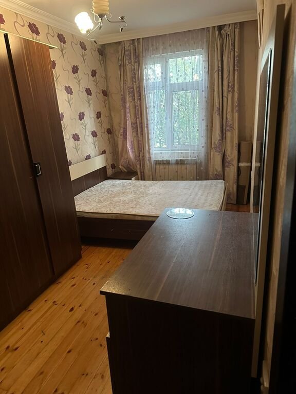 Kirayə verilir 2 otaqlı köhnə tikili, 80 m², Memar Əcəmi m.-4