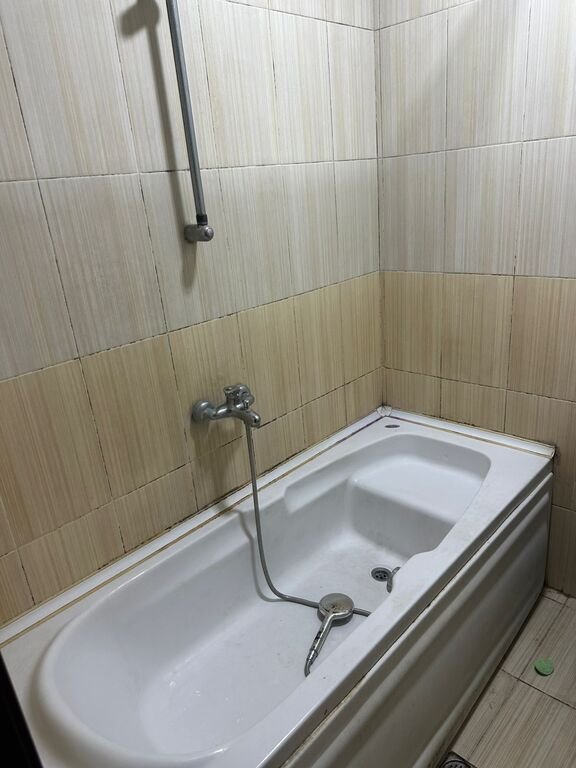 Kirayə verilir 2 otaqlı köhnə tikili, 80 m², Memar Əcəmi m.-7
