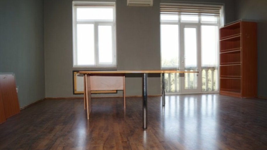 400 m<sup>2</sup> ofis icarəyə verilir, Bayıl-9