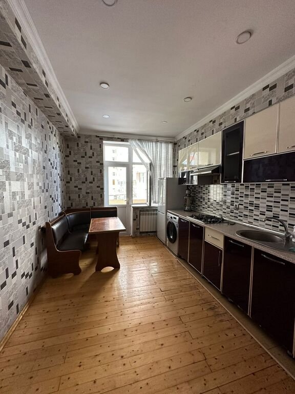 Kirayə verilir 2 otaqlı yeni tikili, 80 m², 20 Yanvar m.-7