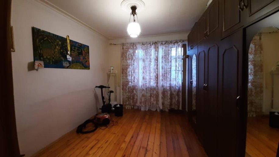 Kirayə verilir 3 otaqlı köhnə tikili, 65 m², Xalqlar dostluğu m.-4