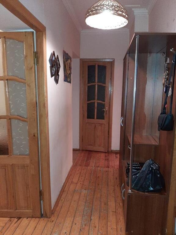 Kirayə verilir 3 otaqlı köhnə tikili, 65 m², Xalqlar dostluğu m.-6