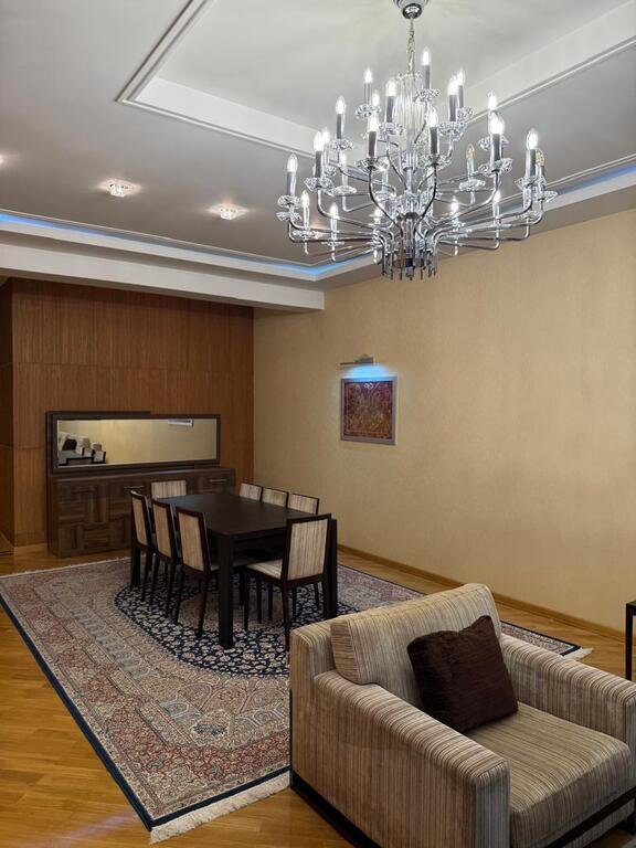 Kirayə verilir 4 otaqlı yeni tikili, 240 m², Gənclik m.-2