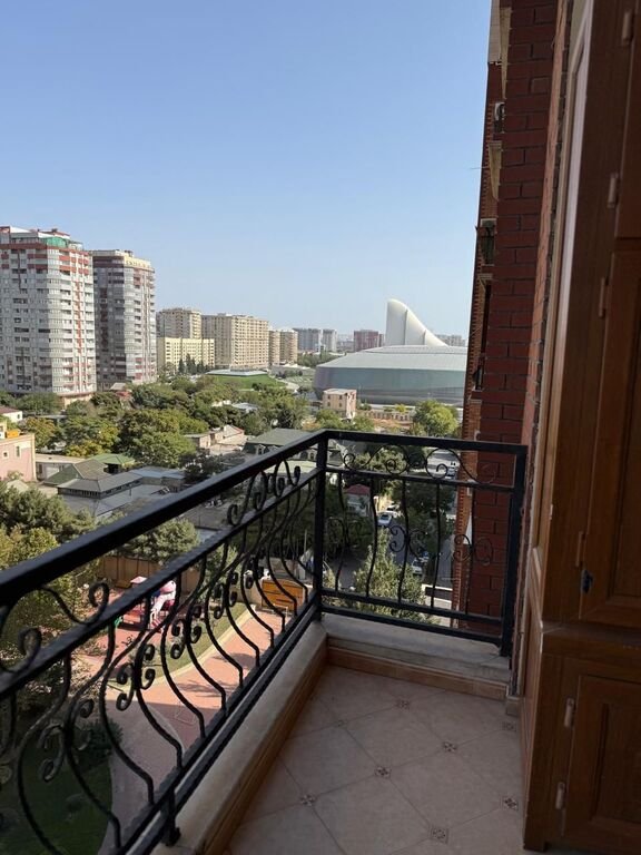 Kirayə verilir 4 otaqlı yeni tikili, 240 m², Gənclik m.-6